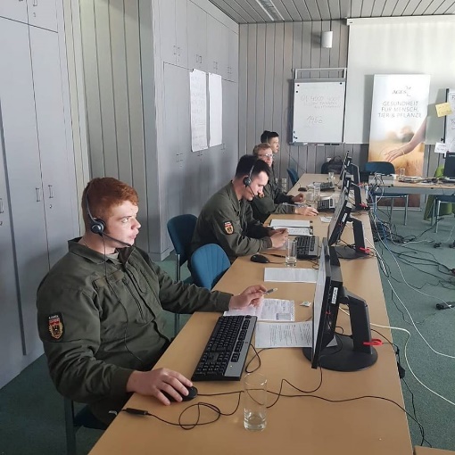 Abstand halten im Lehrsaal - nur jeder 2te Sitzplatz! Image
